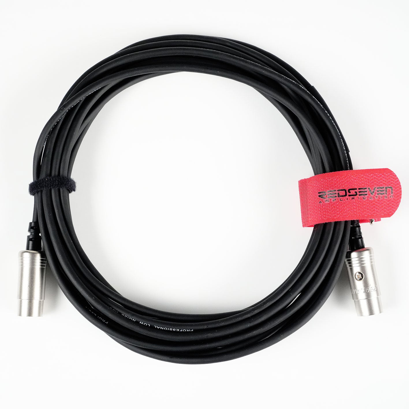 RedSeven x Cordial MIDI cable, REAN connector closeup with RedSeven strap